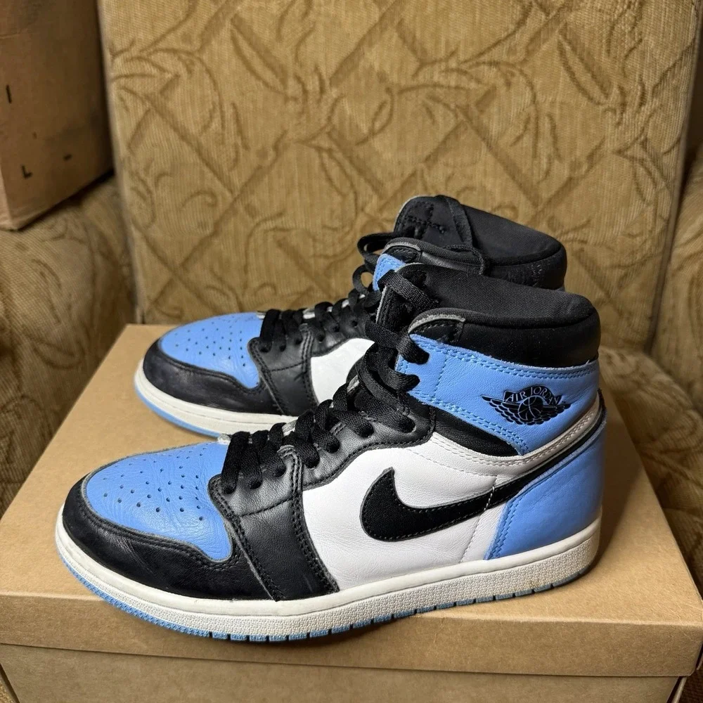Jordan 1 Retro High OG UNC Toe Sneaker DZ5485-400 Men's 7.5 Used No Box